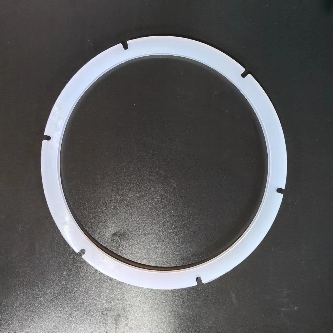 異形設(shè)備找不到合適密封圈？嶸牌非標(biāo)定制硅膠密封圈，萬種規(guī)格，解決特殊尺寸難題